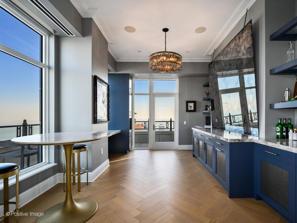 451 E Grand Avenue - Photo 5