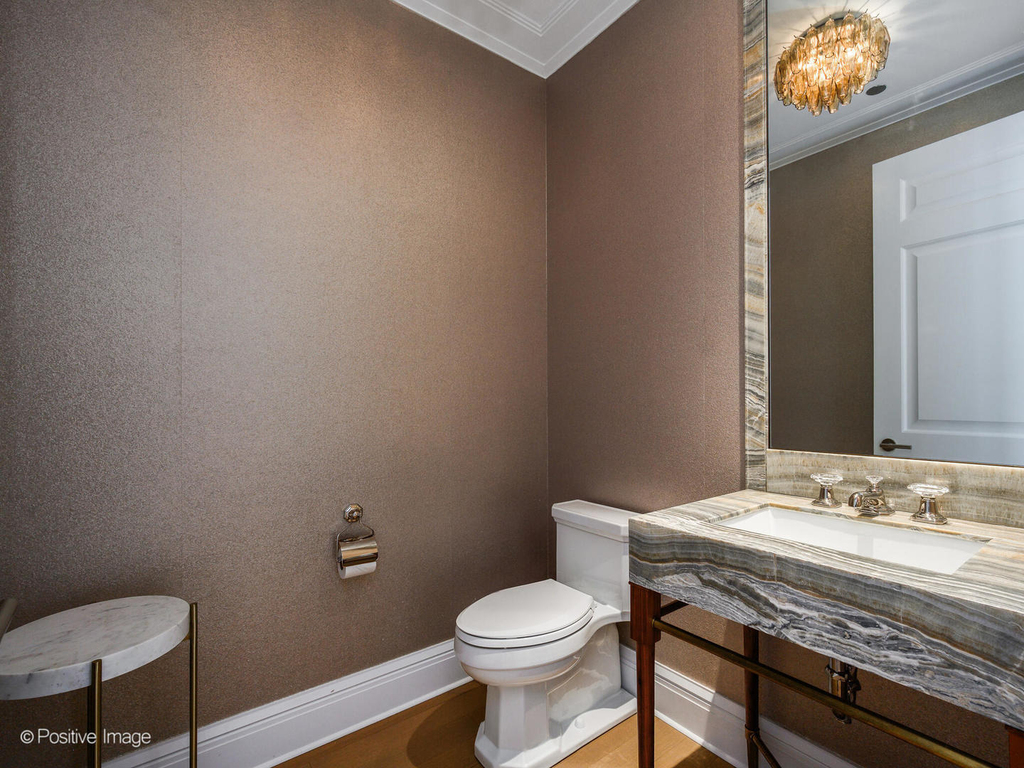 451 E Grand Avenue - Photo 16