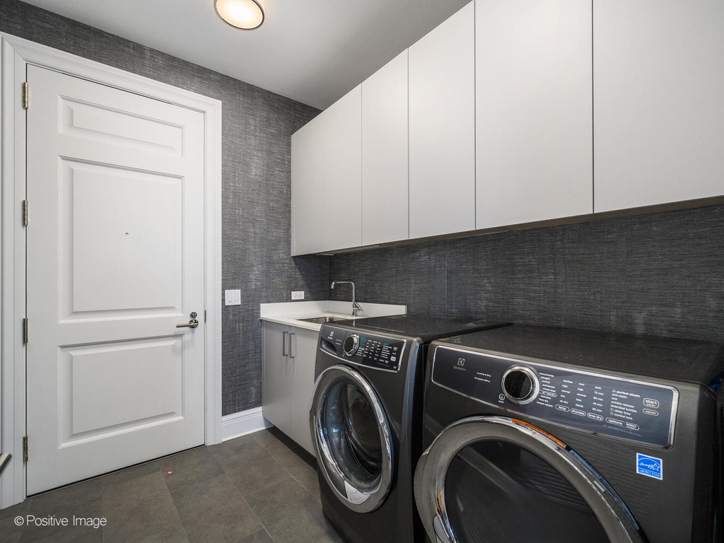451 E Grand Avenue - Photo 25