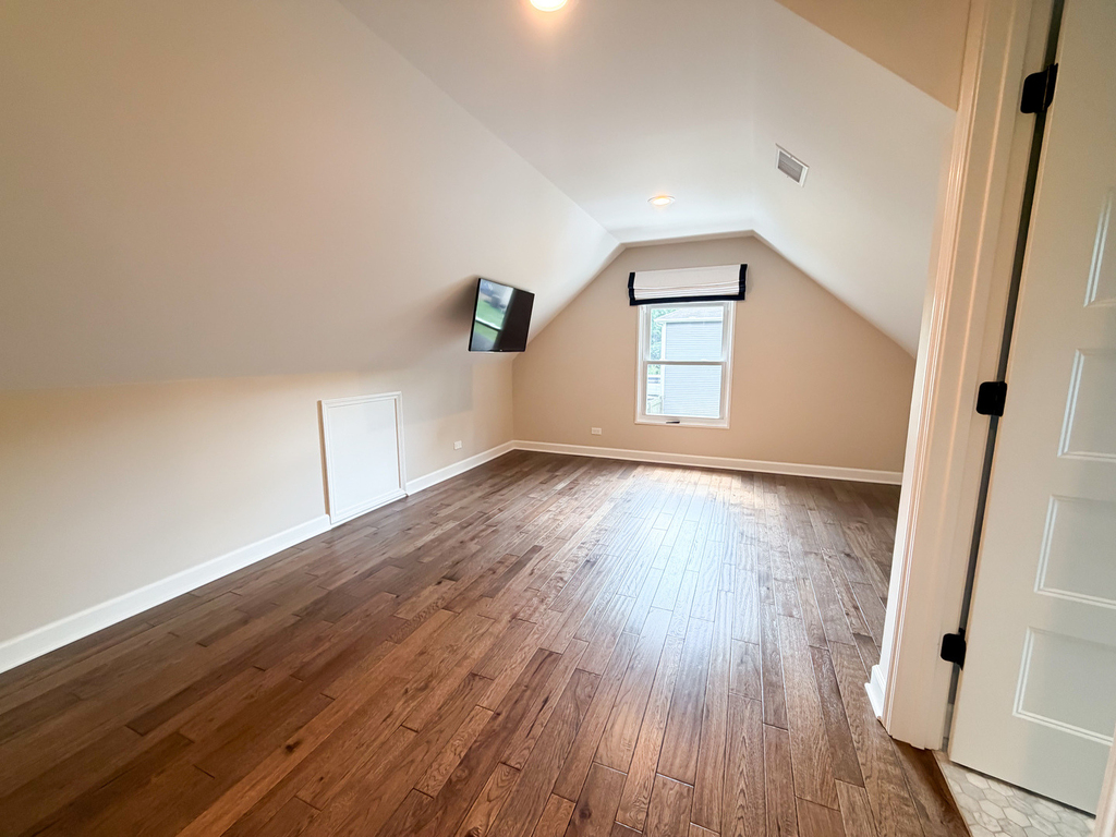 26w416 Macarthur Avenue - Photo 15