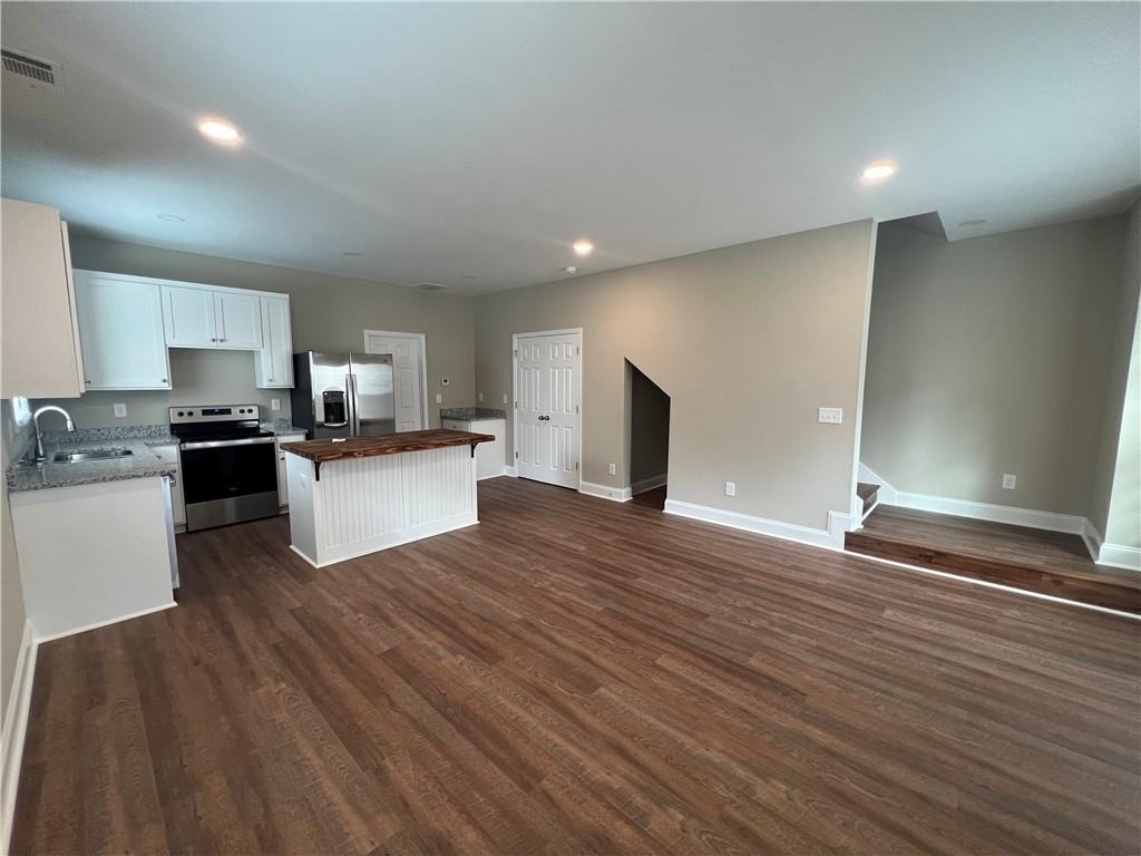 1027 Park Hill Drive - Photo 1