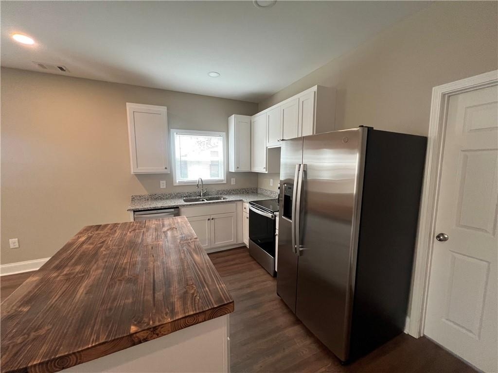 1027 Park Hill Drive - Photo 3