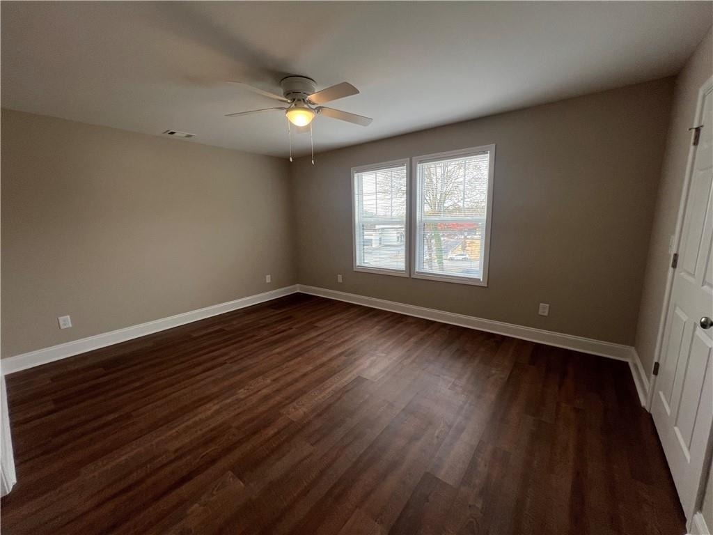 1027 Park Hill Drive - Photo 6