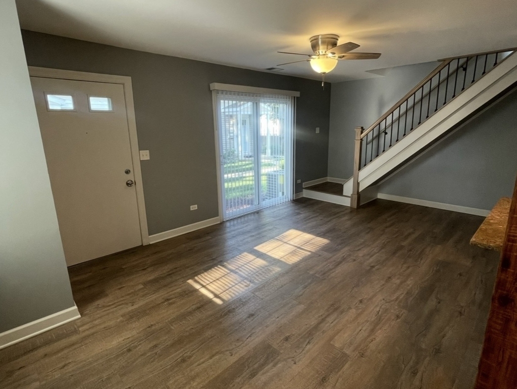 1202 Spur Court - Photo 2