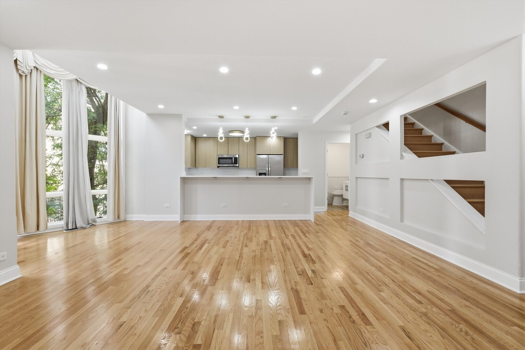 5510 S Cornell Avenue - Photo 1