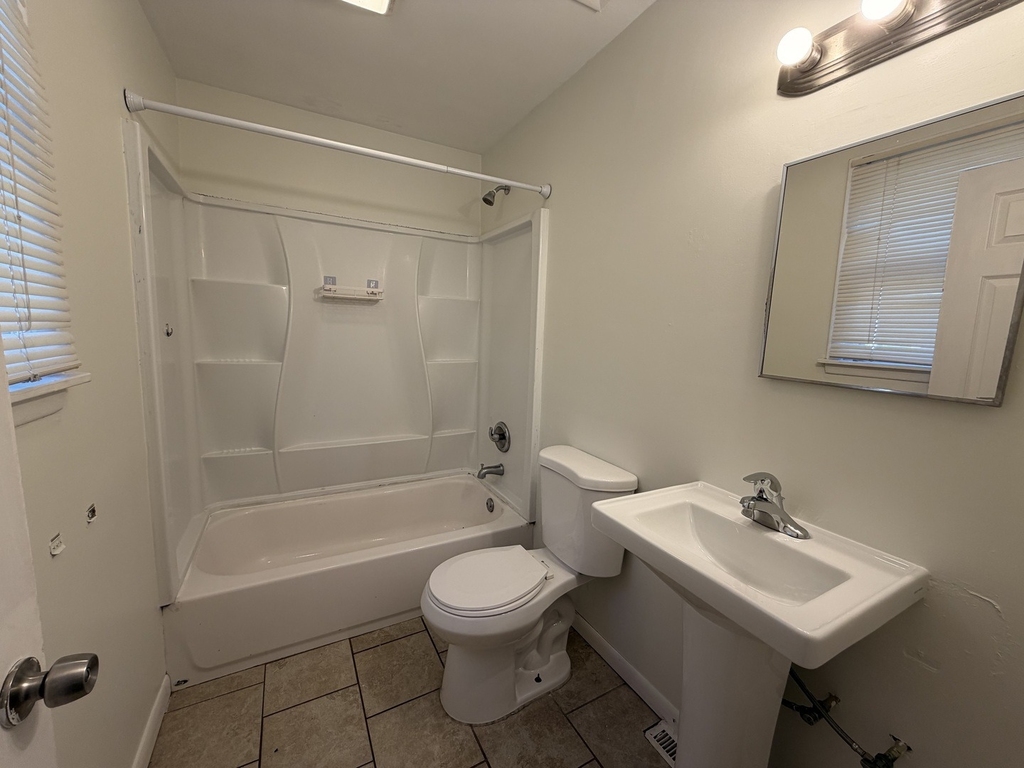 370 Bent Street - Photo 11