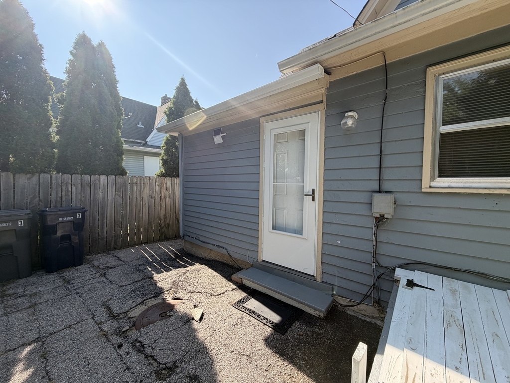 370 Bent Street - Photo 2