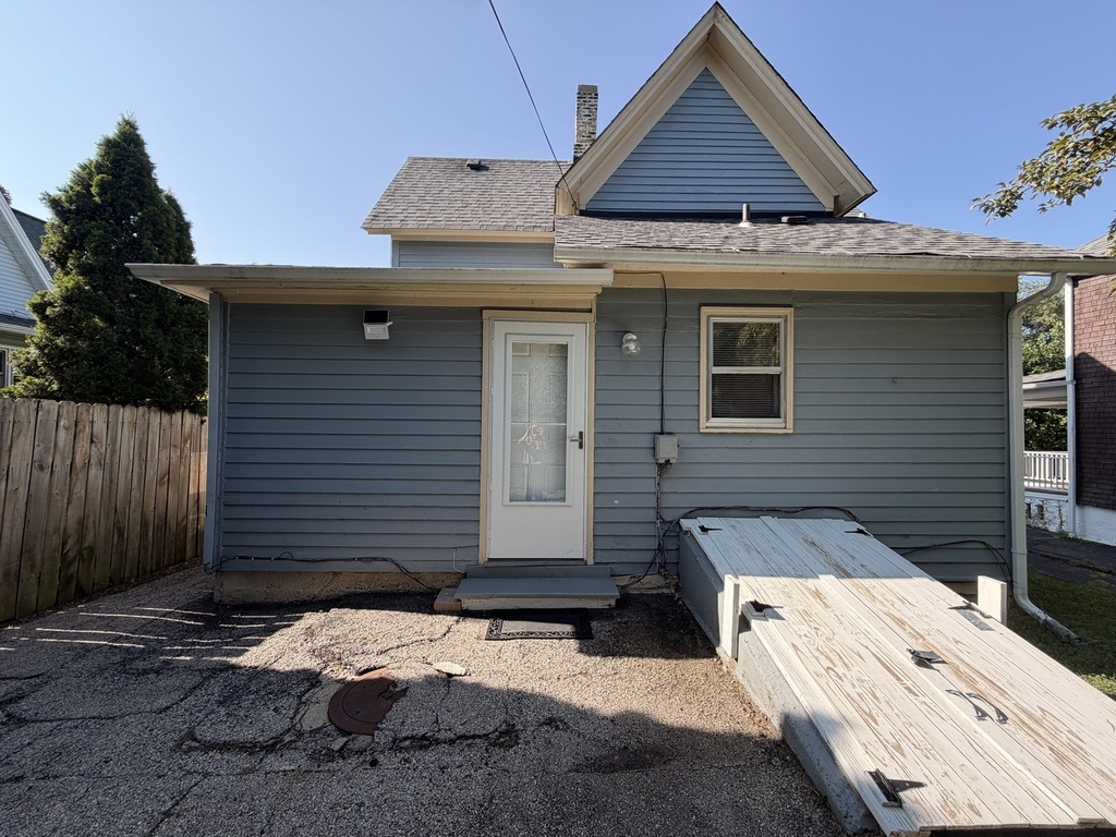 370 Bent Street - Photo 1