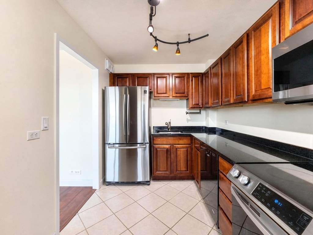 3550 N Lake Shore Drive - Photo 13