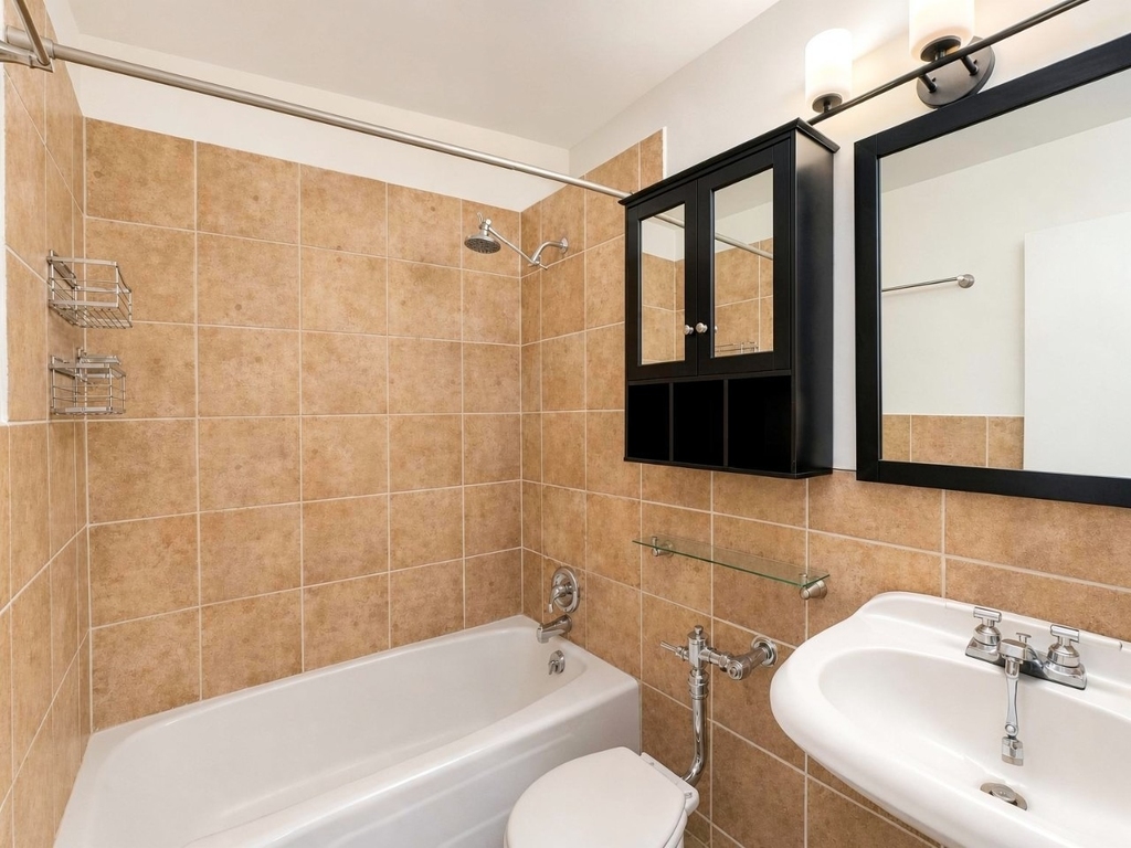 3550 N Lake Shore Drive - Photo 19
