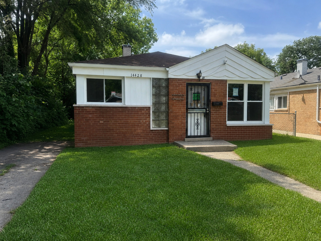14428 University Avenue - Photo 0