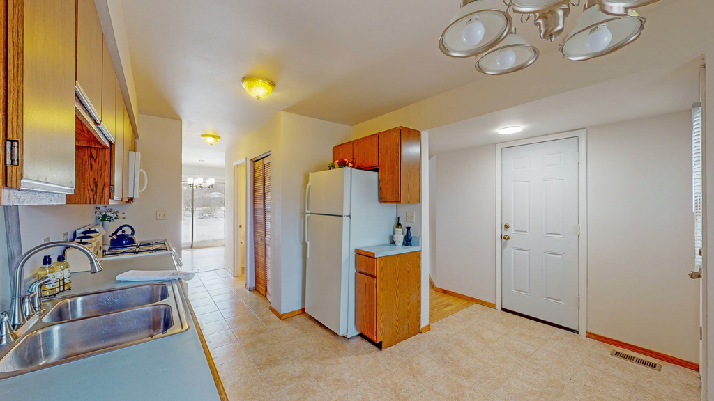 468 Minnesota Circle - Photo 15