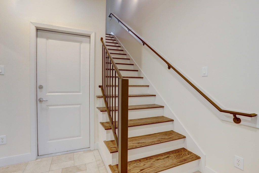 6911 Staffordshire Boulevard - Photo 2
