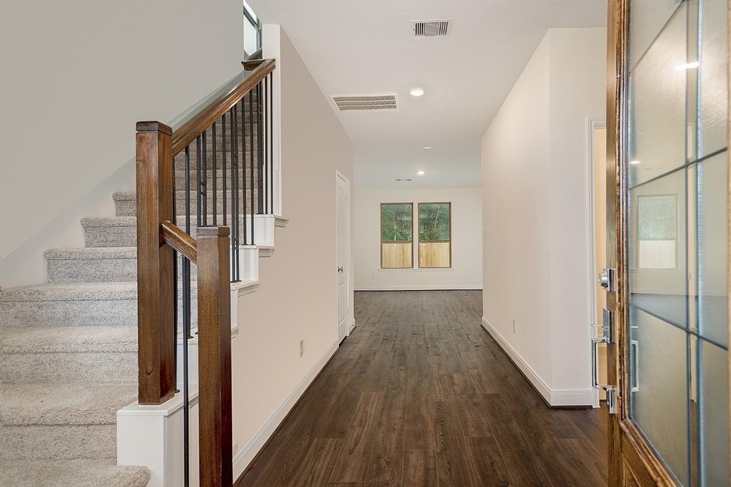 27646 Mesabe Drive - Photo 3