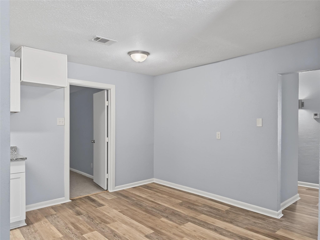 5427 Willow Glen Drive - Photo 4