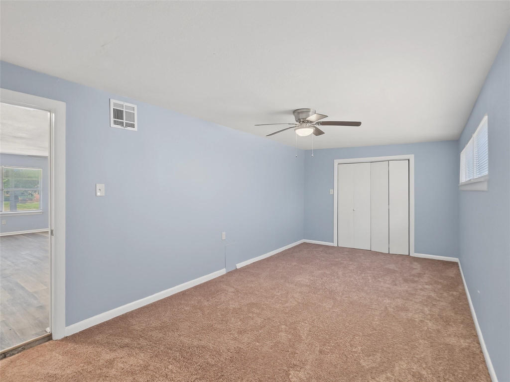 5427 Willow Glen Drive - Photo 11