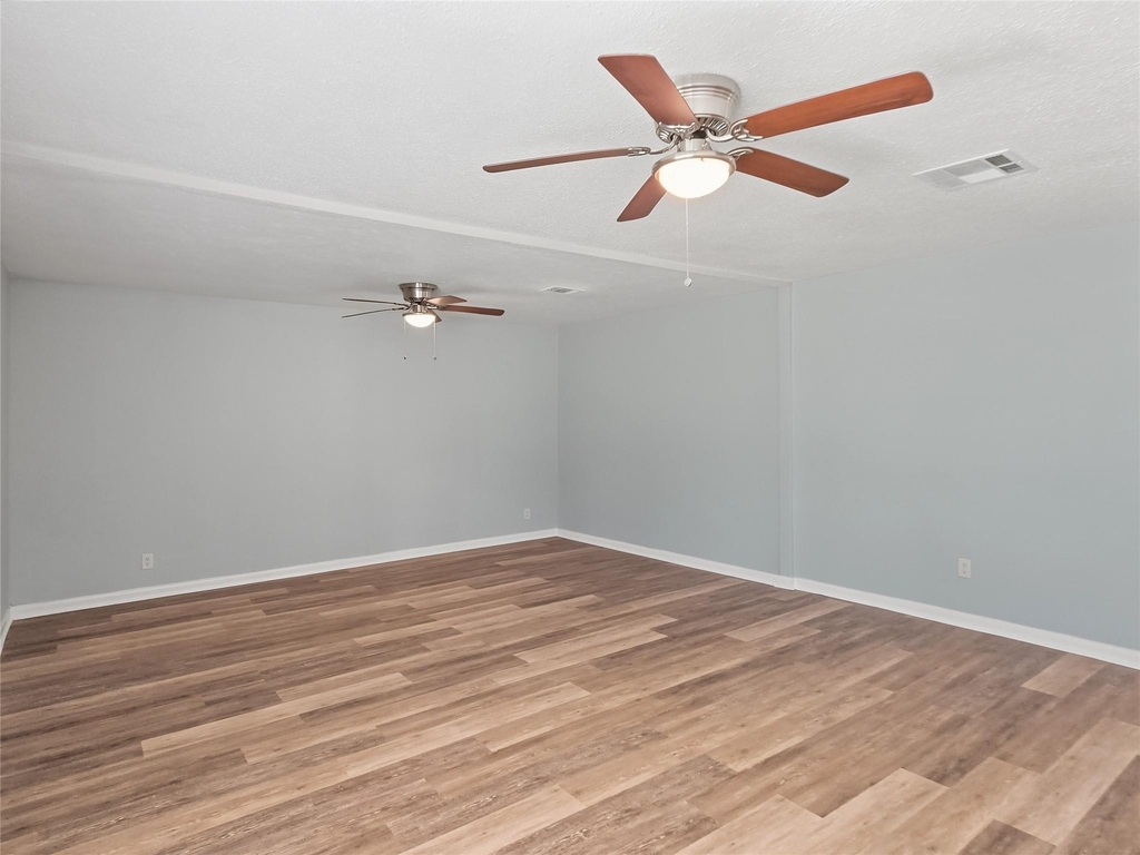 5427 Willow Glen Drive - Photo 1