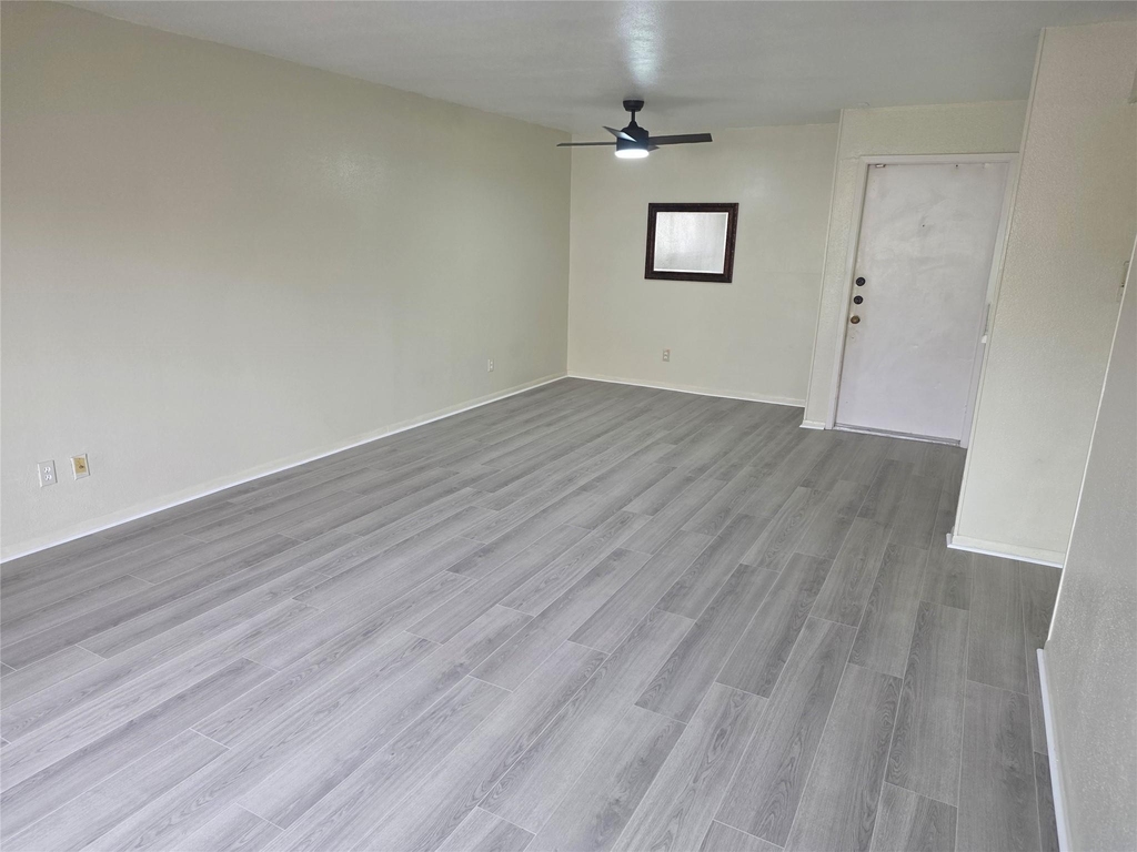 3025 Walnut Bend Lane - Photo 4