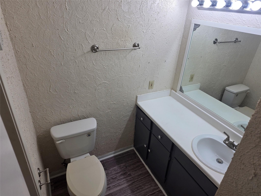 3025 Walnut Bend Lane - Photo 24