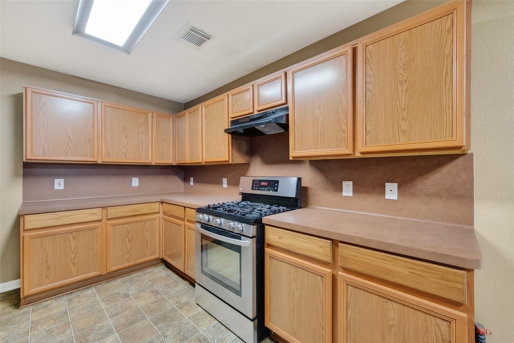 9219 Pinderfield Ct - Photo 2