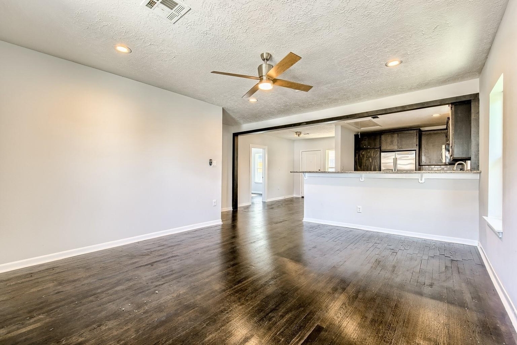 519 W Clay Street - Photo 7