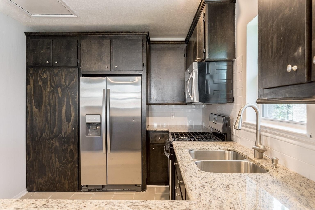 519 W Clay Street - Photo 5