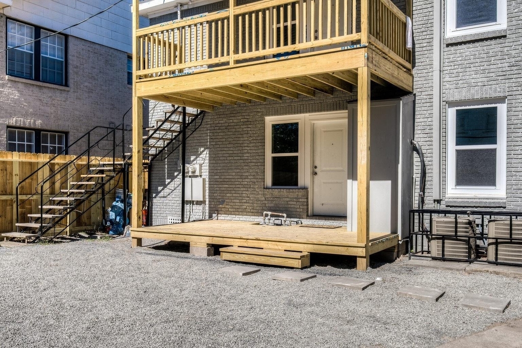 519 W Clay Street - Photo 17