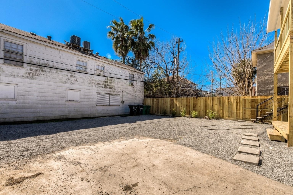 519 W Clay Street - Photo 20