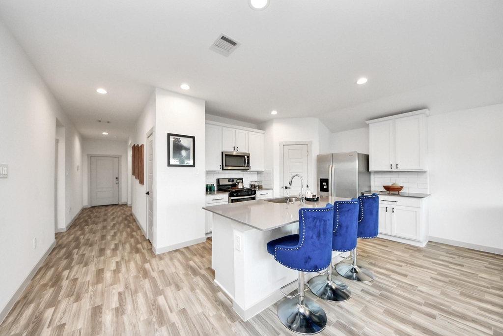 202 Serena Park Lane - Photo 2