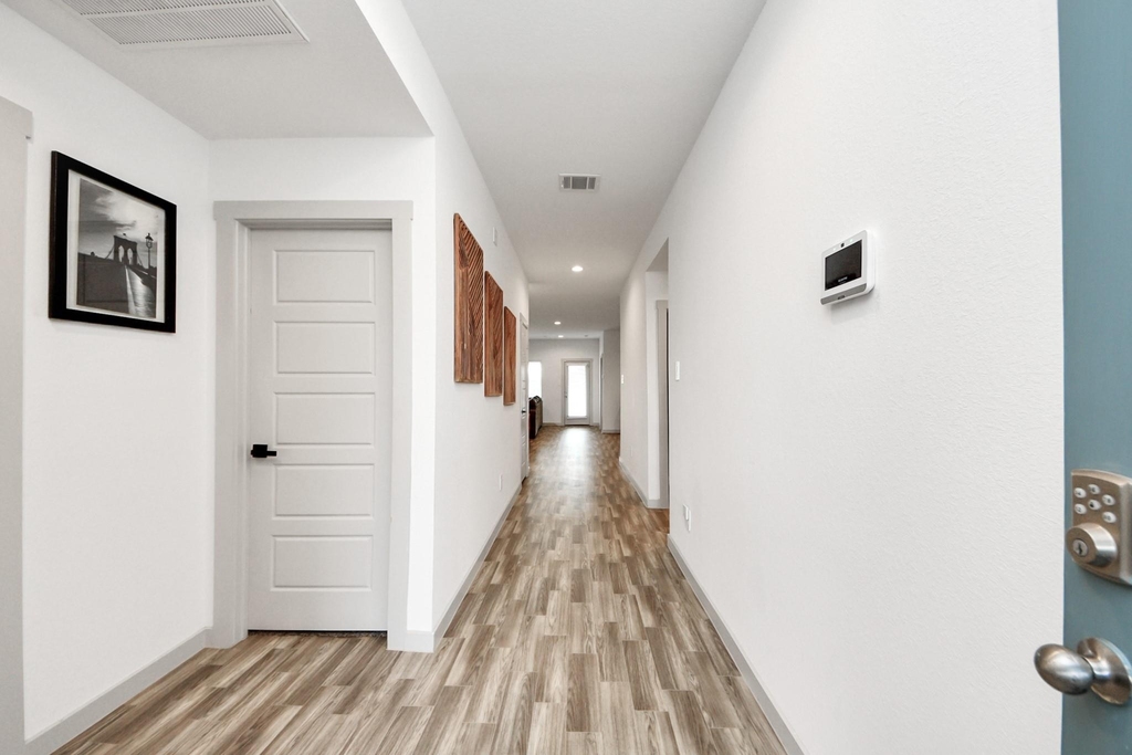 202 Serena Park Lane - Photo 1