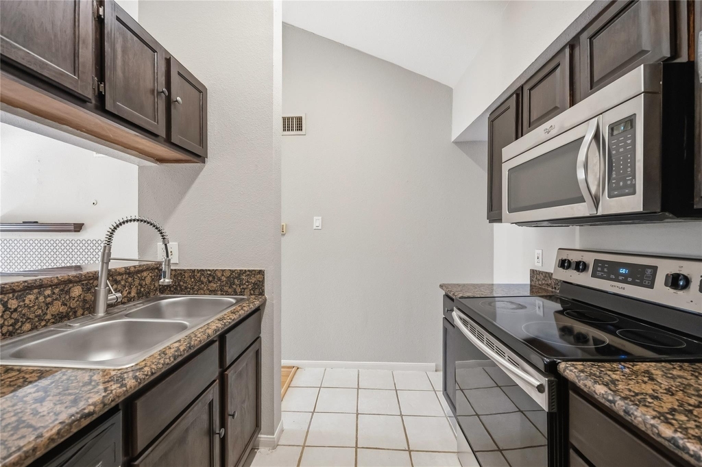 8055 Cambridge Street - Photo 11