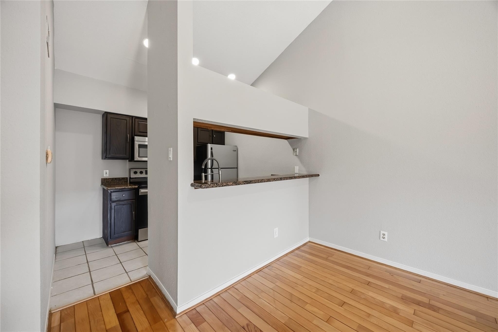 8055 Cambridge Street - Photo 8