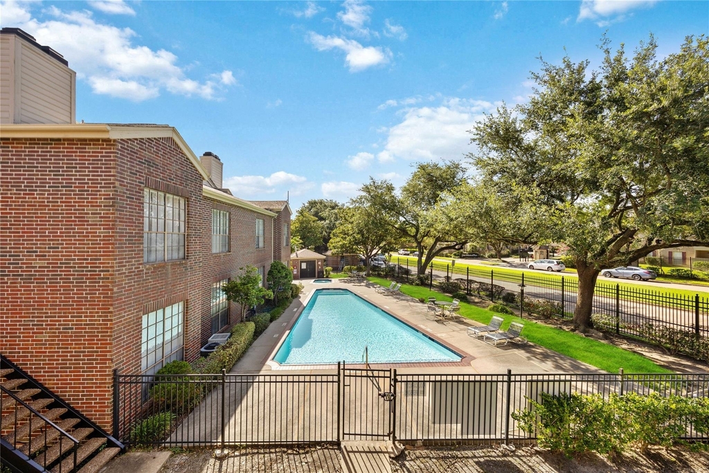 8055 Cambridge Street - Photo 2