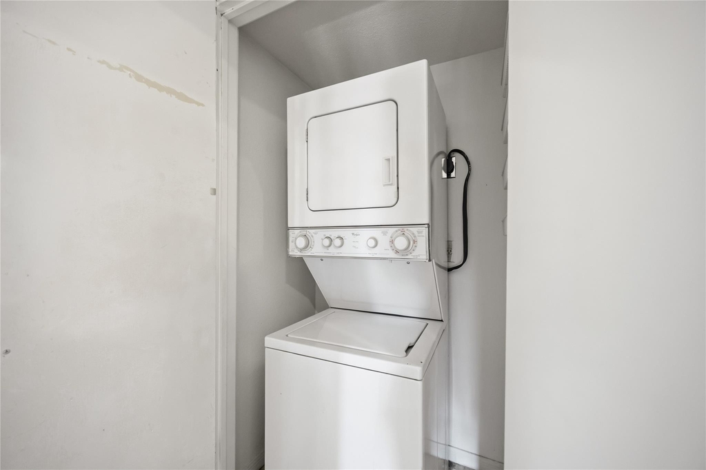 8055 Cambridge Street - Photo 19