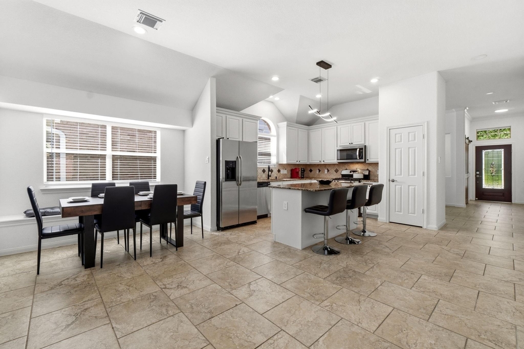 18 Avenswood Place - Photo 4