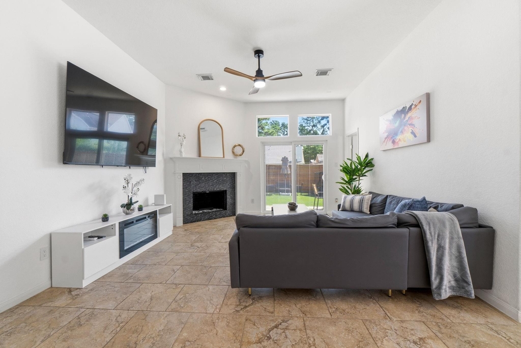 18 Avenswood Place - Photo 2