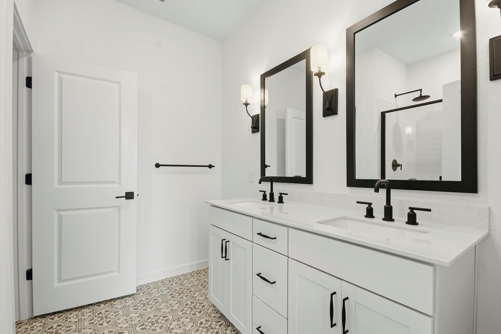 8427 Bay Ridge Circle - Photo 15