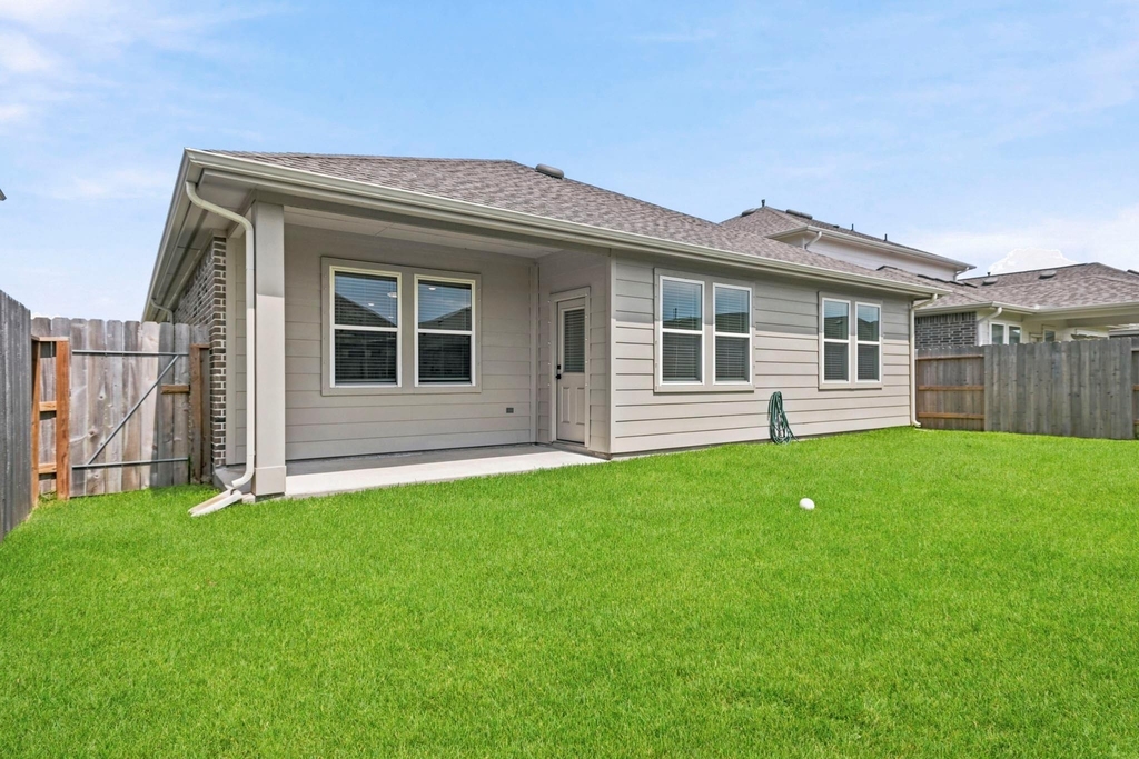 8427 Bay Ridge Circle - Photo 18