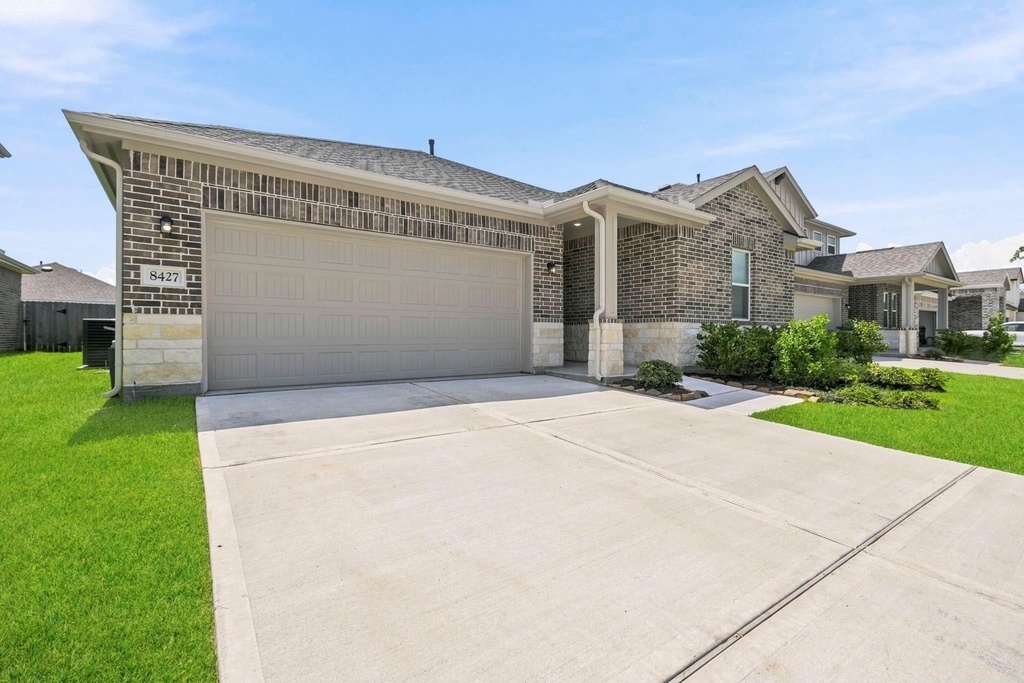 8427 Bay Ridge Circle - Photo 1