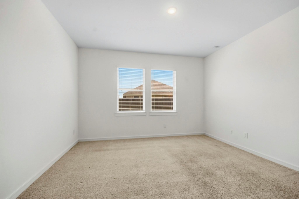 8427 Bay Ridge Circle - Photo 12