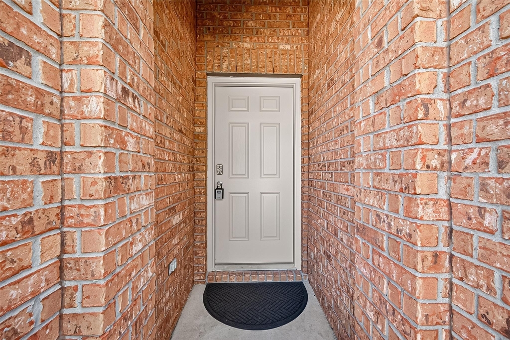 6014 Namika Street - Photo 3