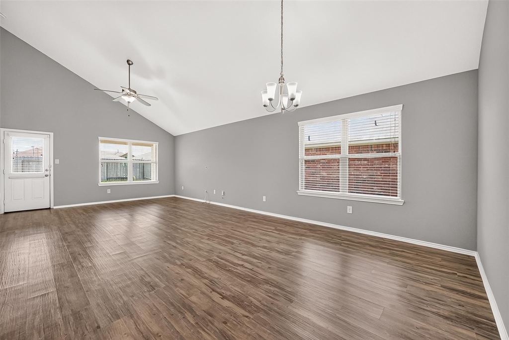 6014 Namika Street - Photo 4