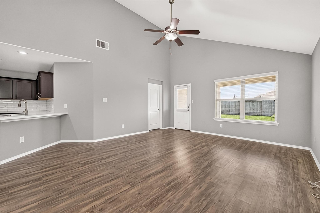 6014 Namika Street - Photo 9