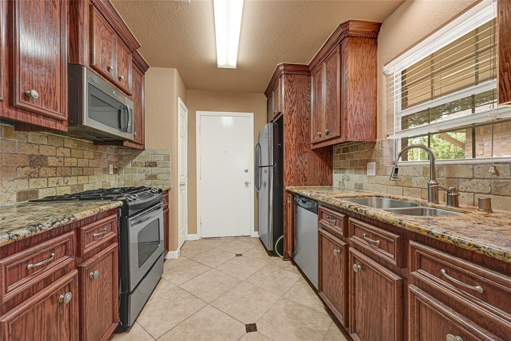 7323 Log View Drive - Photo 12