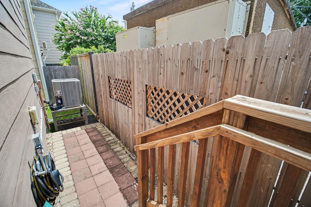 1744 W 25th Street - Photo 13