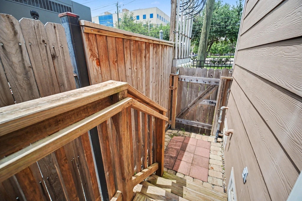 1744 W 25th Street - Photo 12