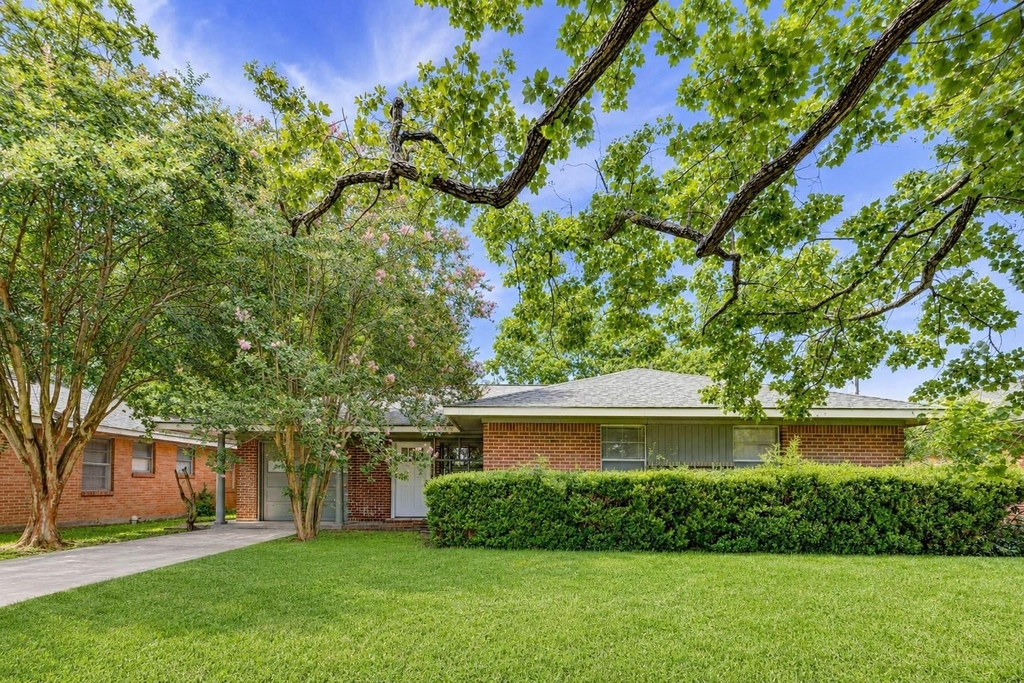4026 Omeara Drive - Photo 0