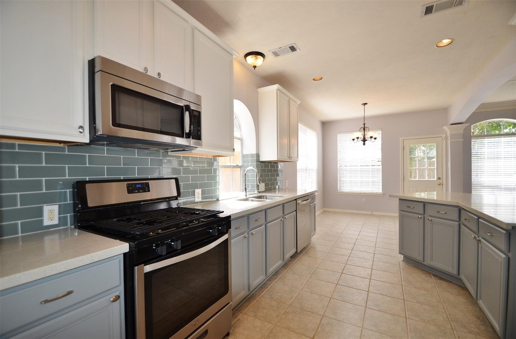 6747 Cleft Stone Drive - Photo 6