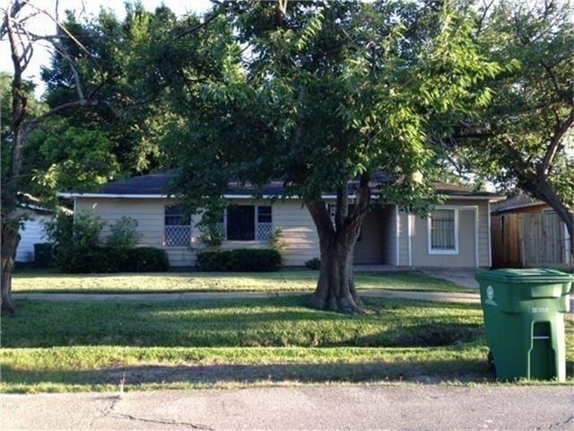 5006 Doulton Drive - Photo 2