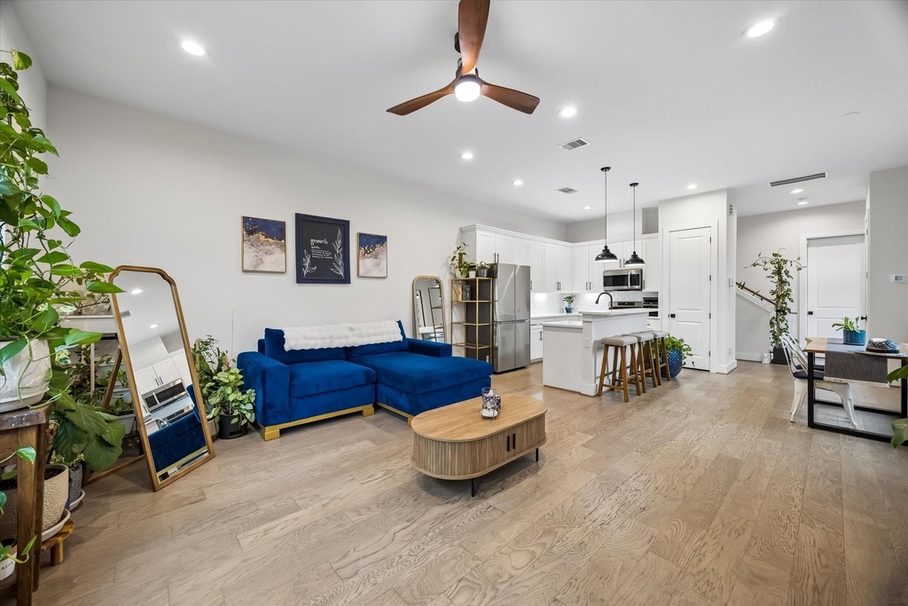 2625 Paul Quinn Street - Photo 3